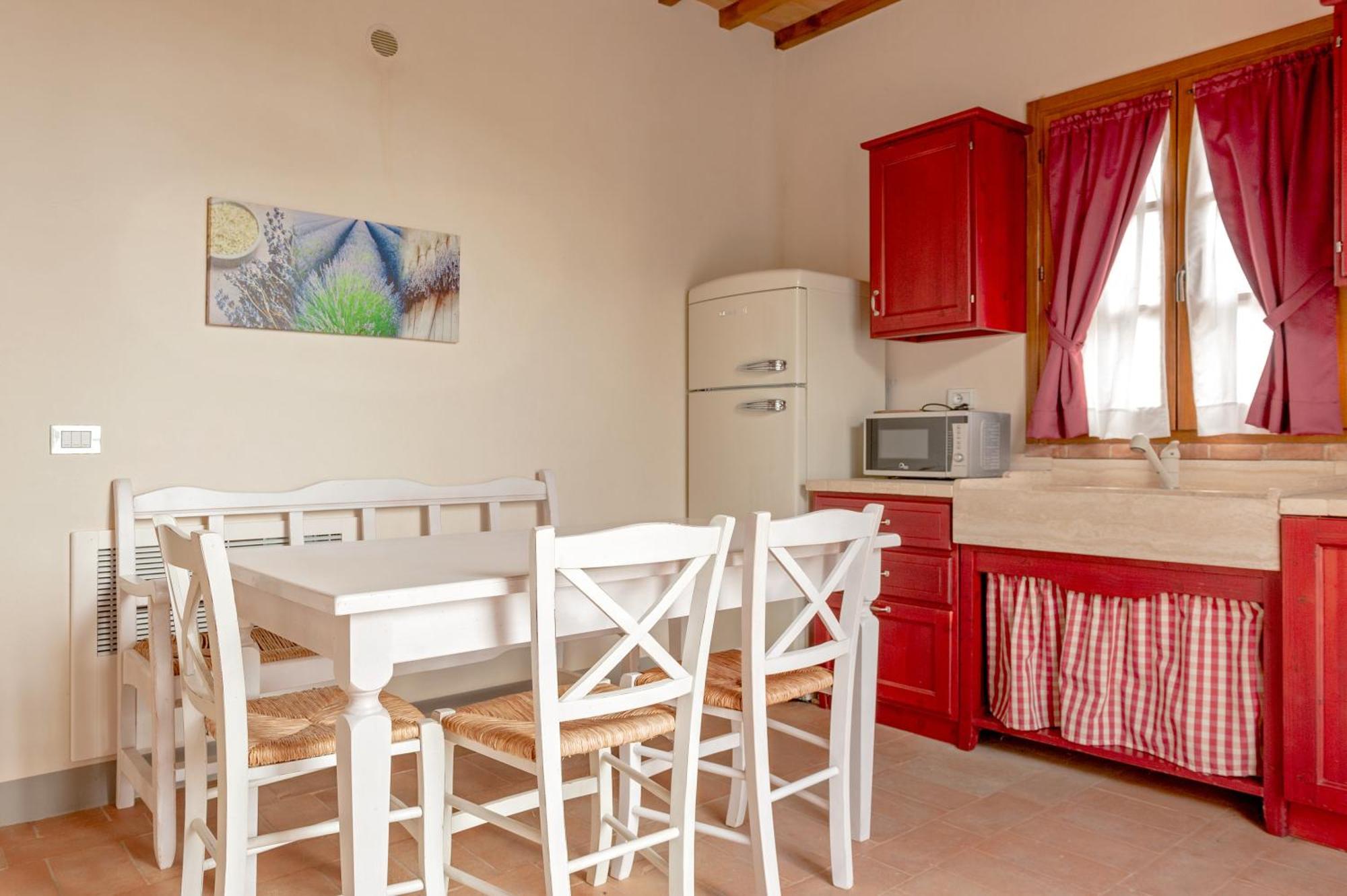 פאלאיה Il Borgo Delle Ville מראה חיצוני תמונה